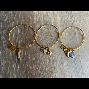 Alex & Ani bundle